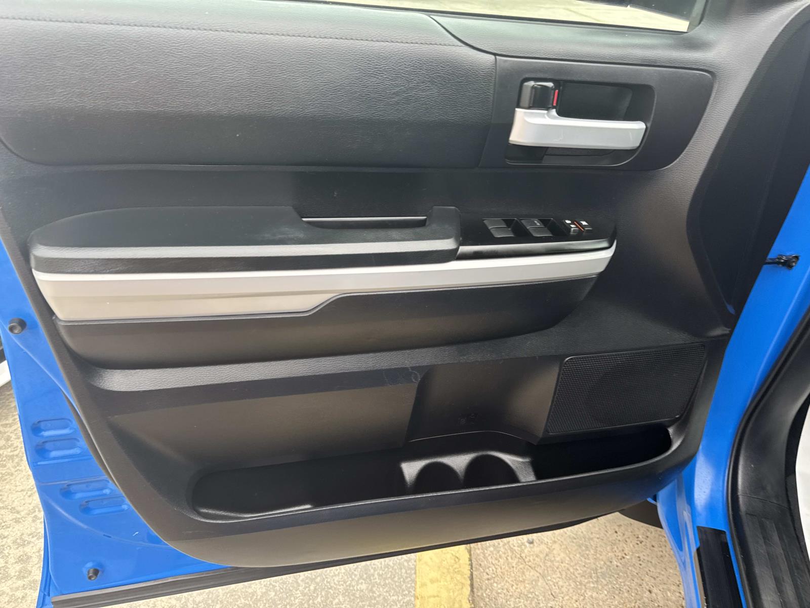 2020 Toyota Tundra SR5 Grade photo 17