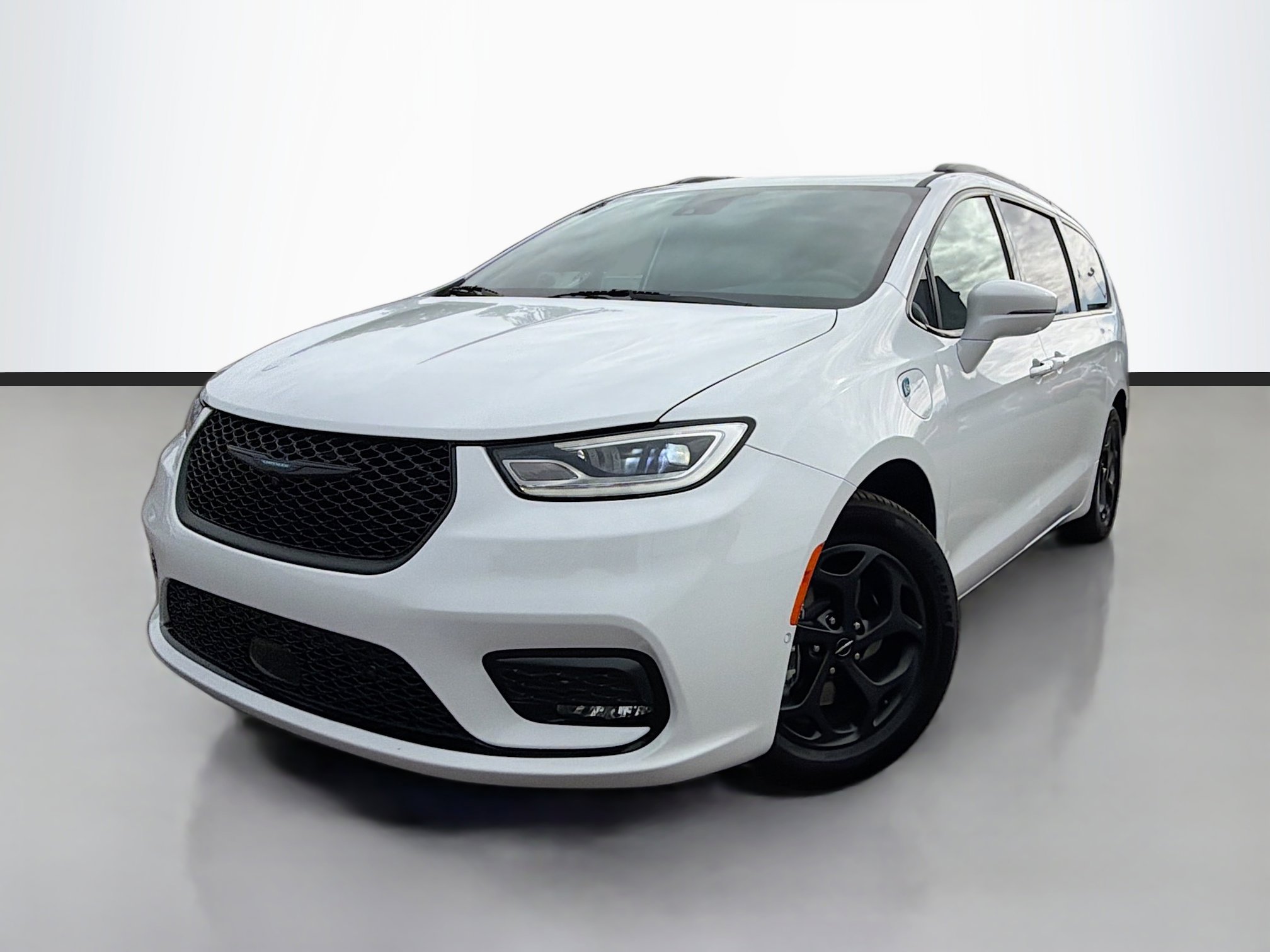 2021 Chrysler Pacifica Hybrid Touring L's photo