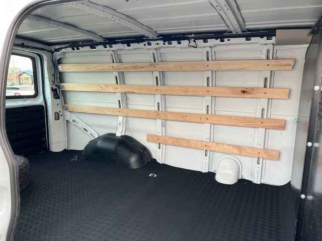 2023 Gmc Savana 2500 Cargo photo 9
