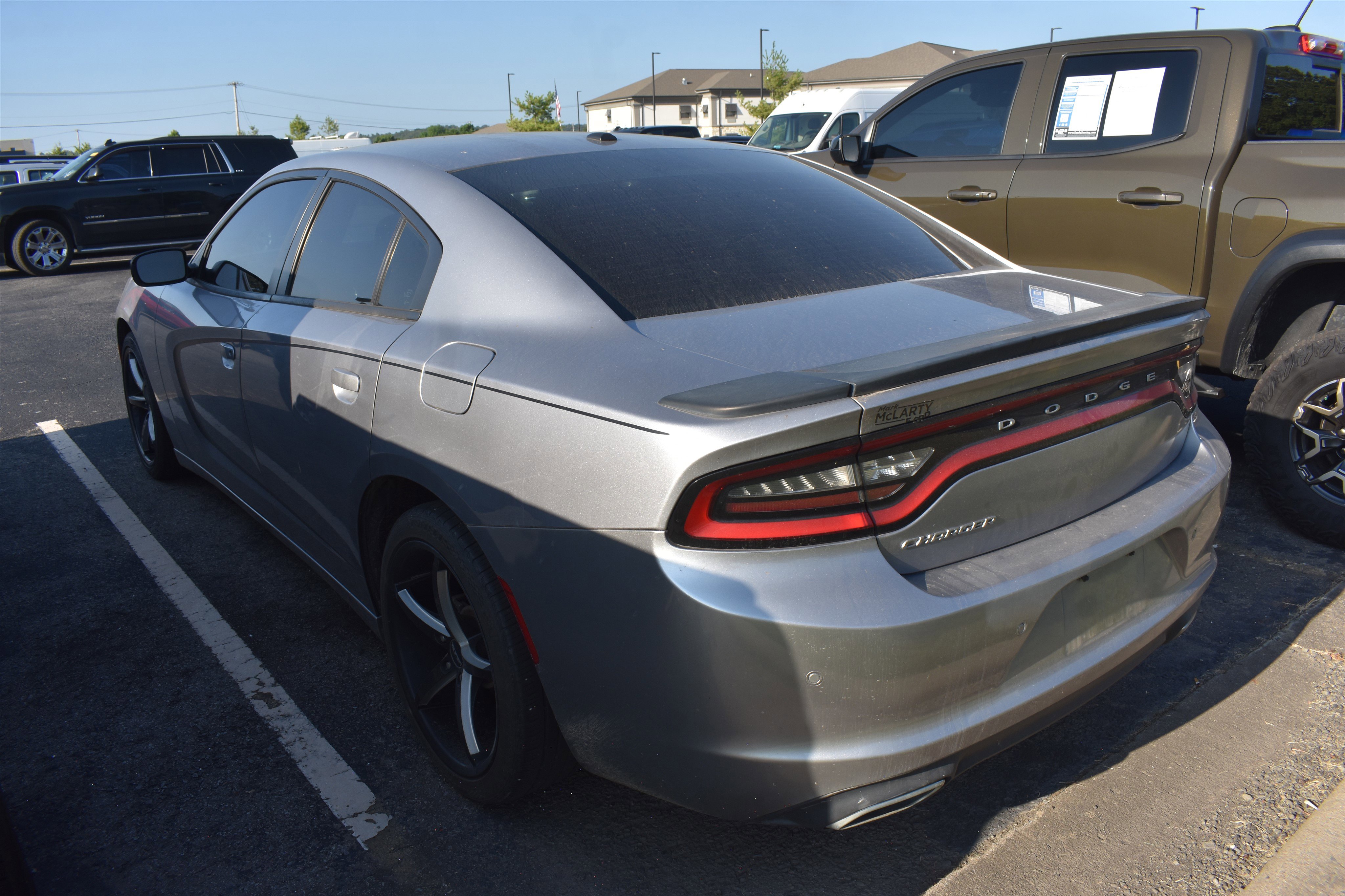 2017 Dodge Charger SE photo 3