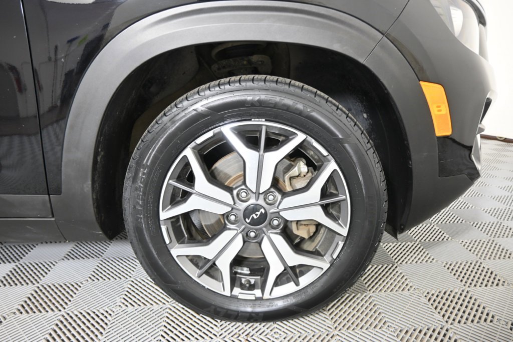 2022 Kia Seltos EX photo 11