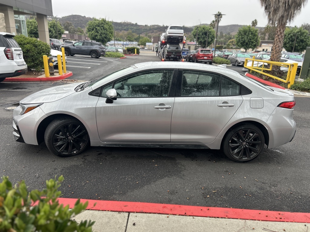 2024 Toyota Corolla SE photo 3