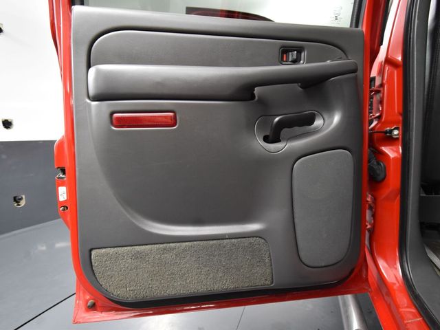2005 Gmc Sierra SLT photo 24