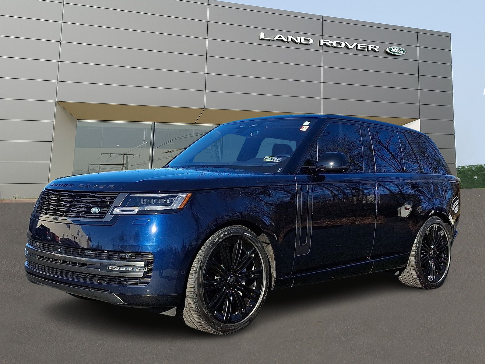 2023 Land Rover Range Rover SE's photo