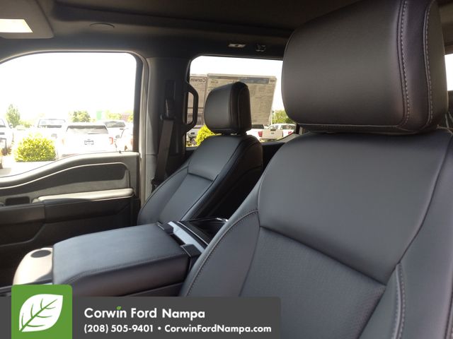 2025 Ford F-150 Lariat photo 12