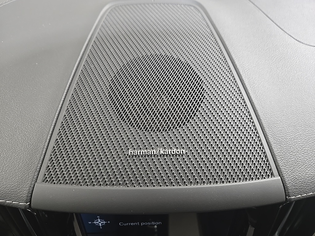 2021 Volvo XC60 Recharge Hybrid T8 Inscription photo 17