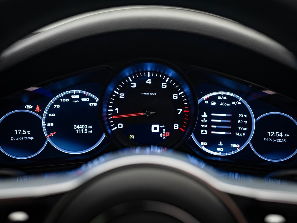2023 Porsche Cayenne Platinum Edition photo 25