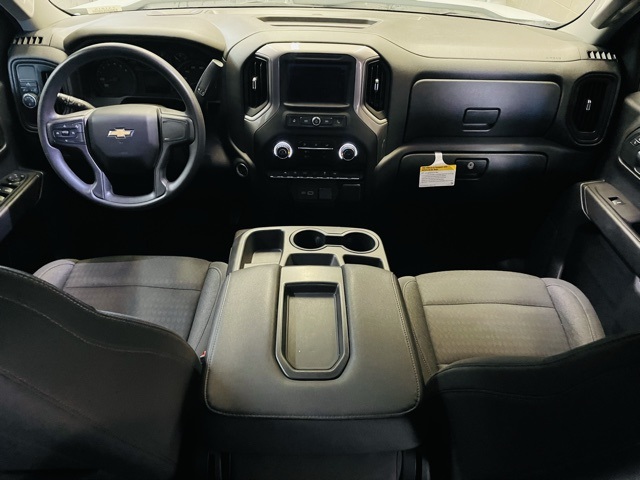 2023 Chevrolet Silverado 1500 Custom photo 13