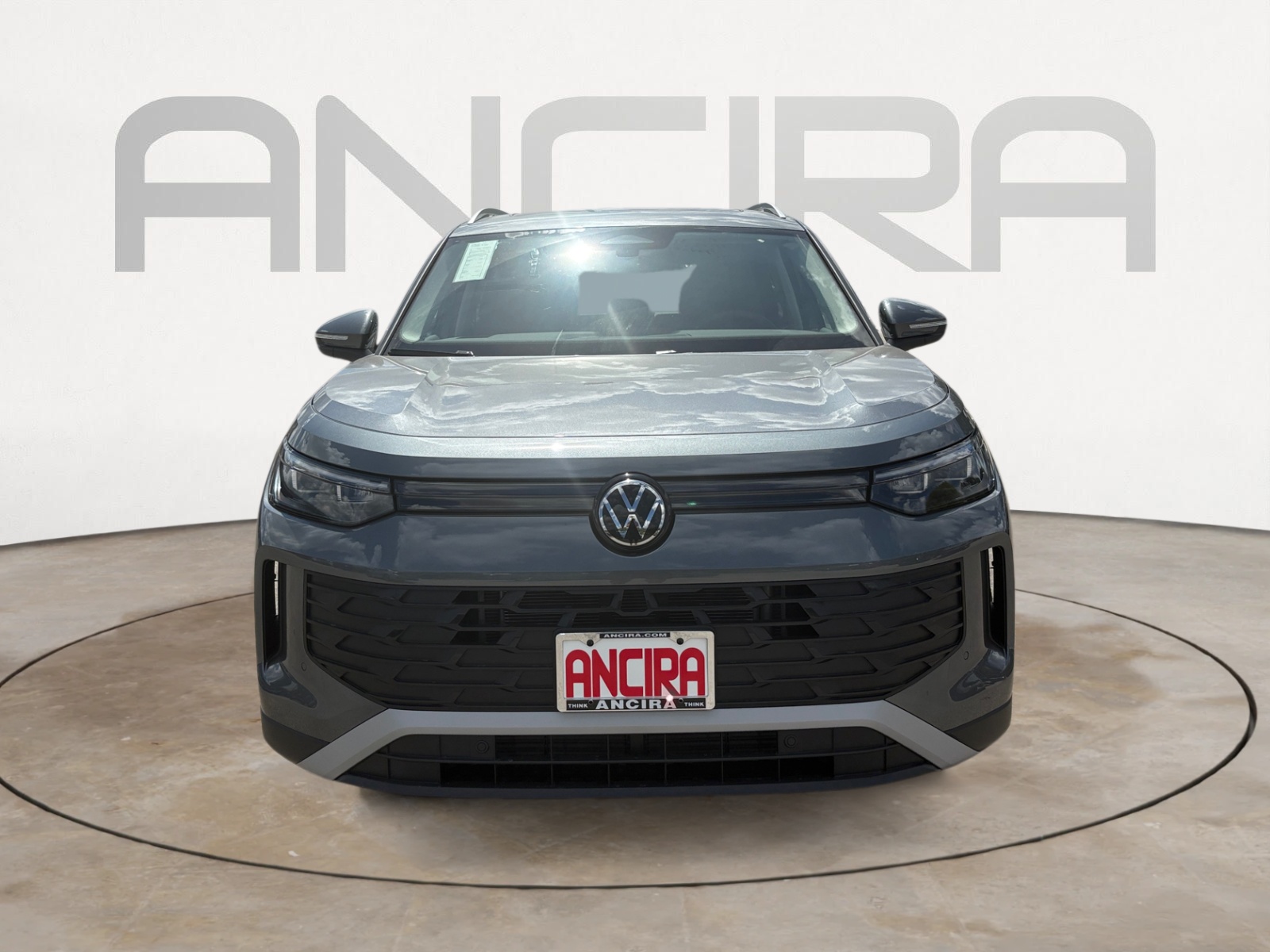 2025 Volkswagen Tiguan SE photo 2