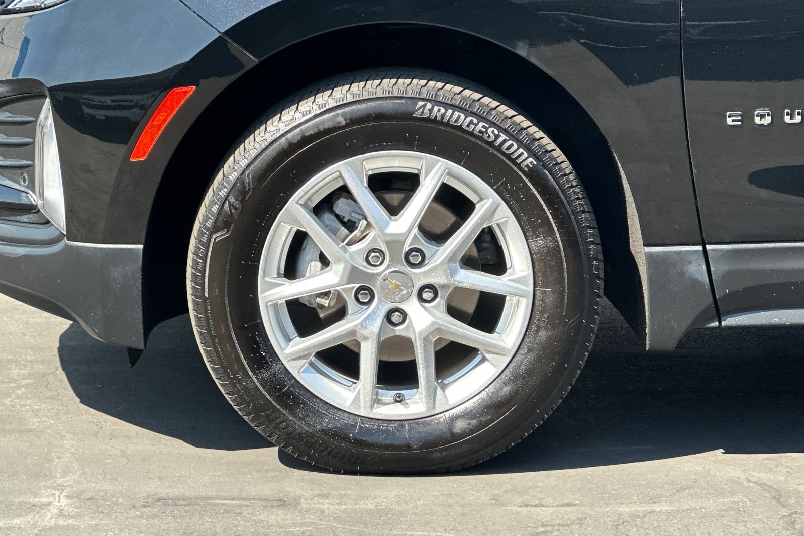 2024 Chevrolet Equinox LT photo 23