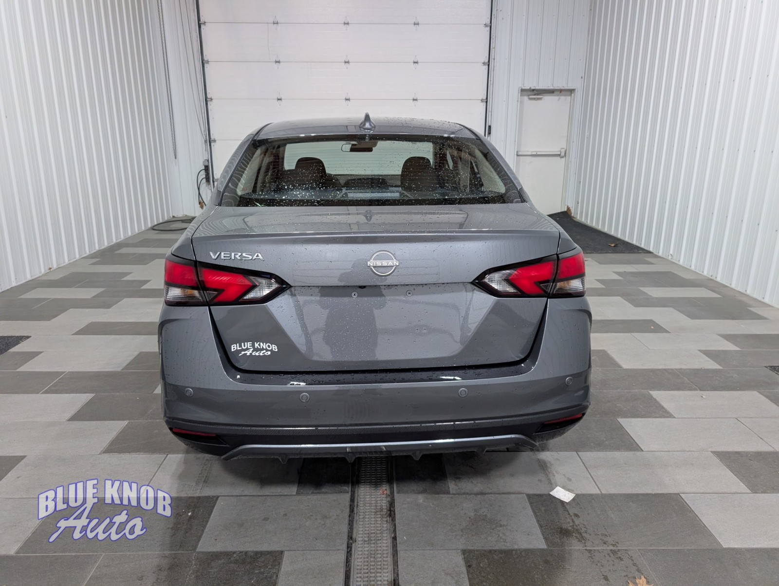 2025 Nissan Versa SV photo 3