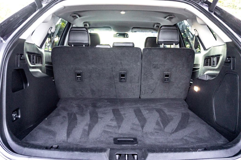 2024 Ford Edge Titanium photo 28