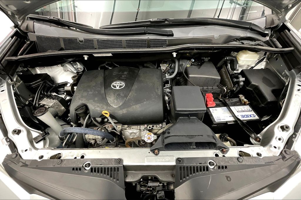 2020 Toyota Sienna L photo 11