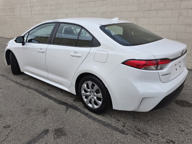 2023 Toyota Corolla LE photo 3