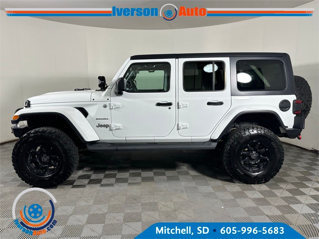 2019 Jeep Wrangler Unlimited Sahara photo 4