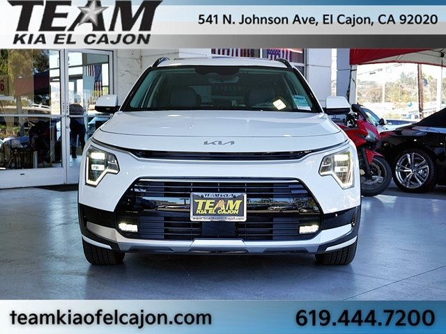 2025 Kia Niro SX Touring photo 3