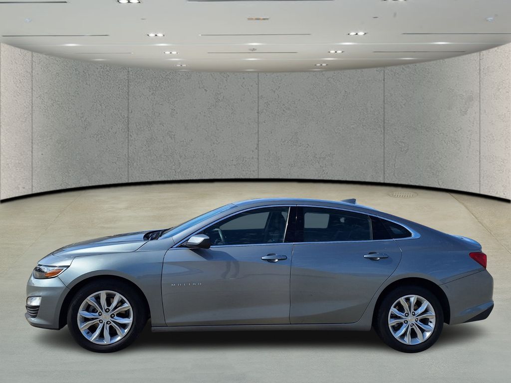 2024 Chevrolet Malibu 1LT photo 2