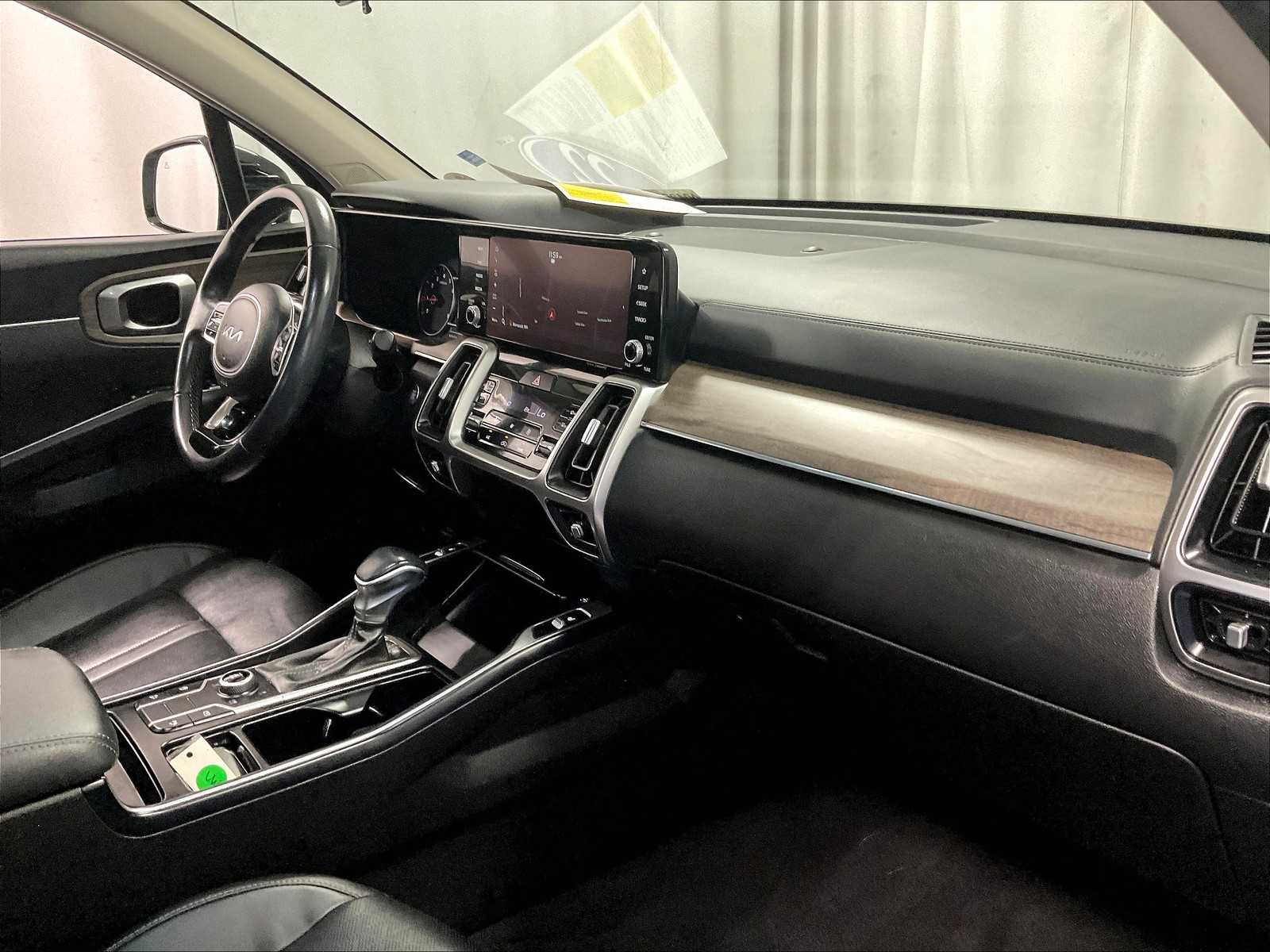 2022 Kia Sorento X-Line S photo 9