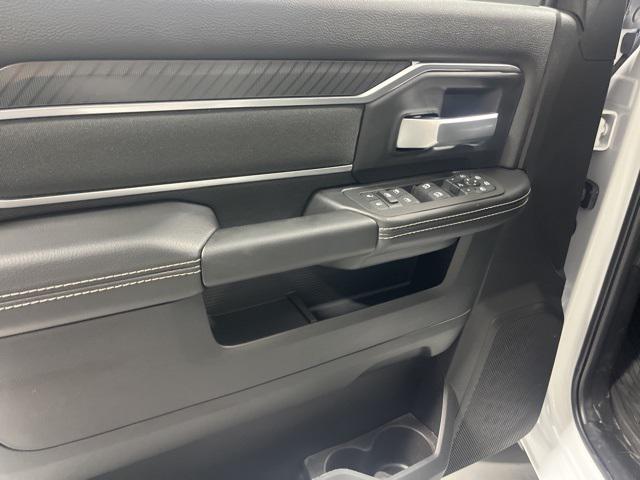 2025 Ram 2500 Big Horn photo 6