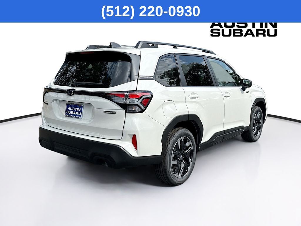 2025 Subaru Forester Premium photo 4