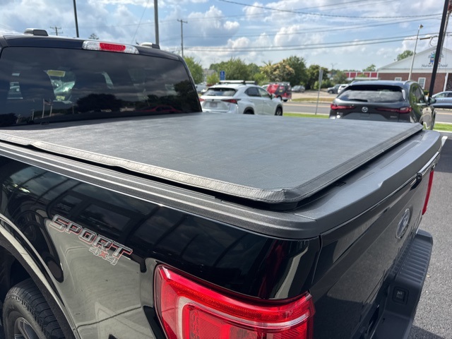2021 Ford F-150 XLT photo 3