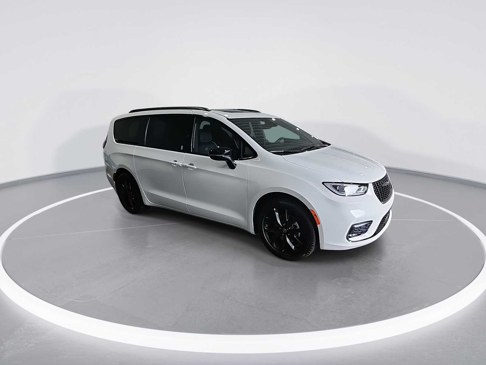 2026 Chrysler Pacifica Limited photo 2