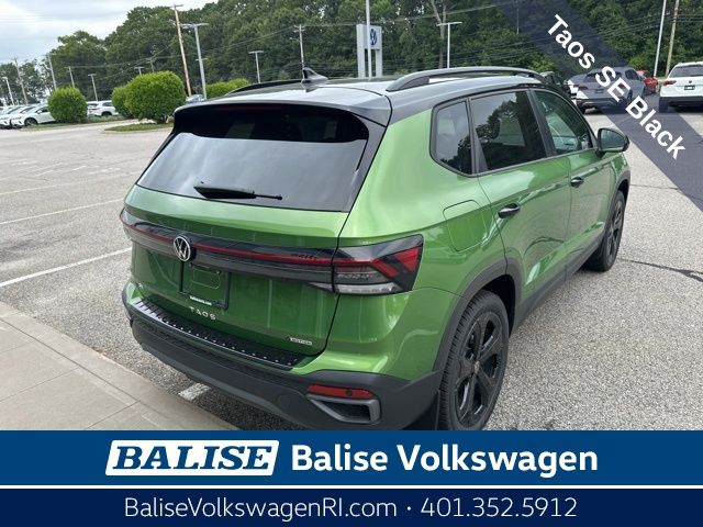 2025 Volkswagen Taos SE photo 2
