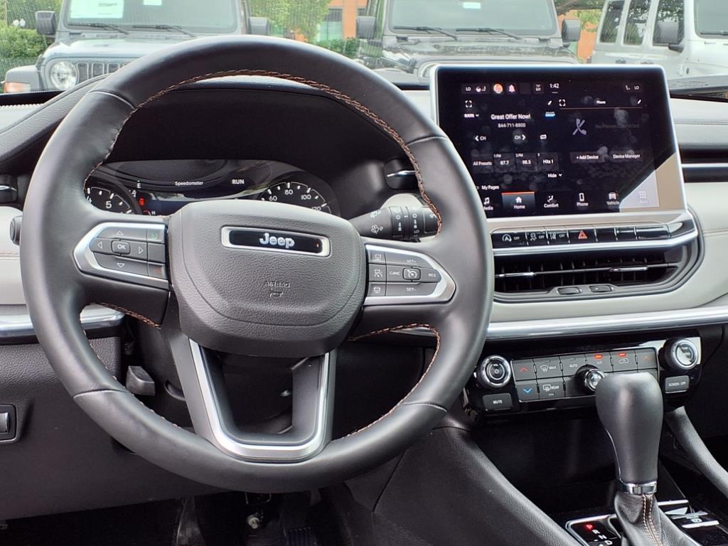 2022 Jeep Compass Limited photo 7