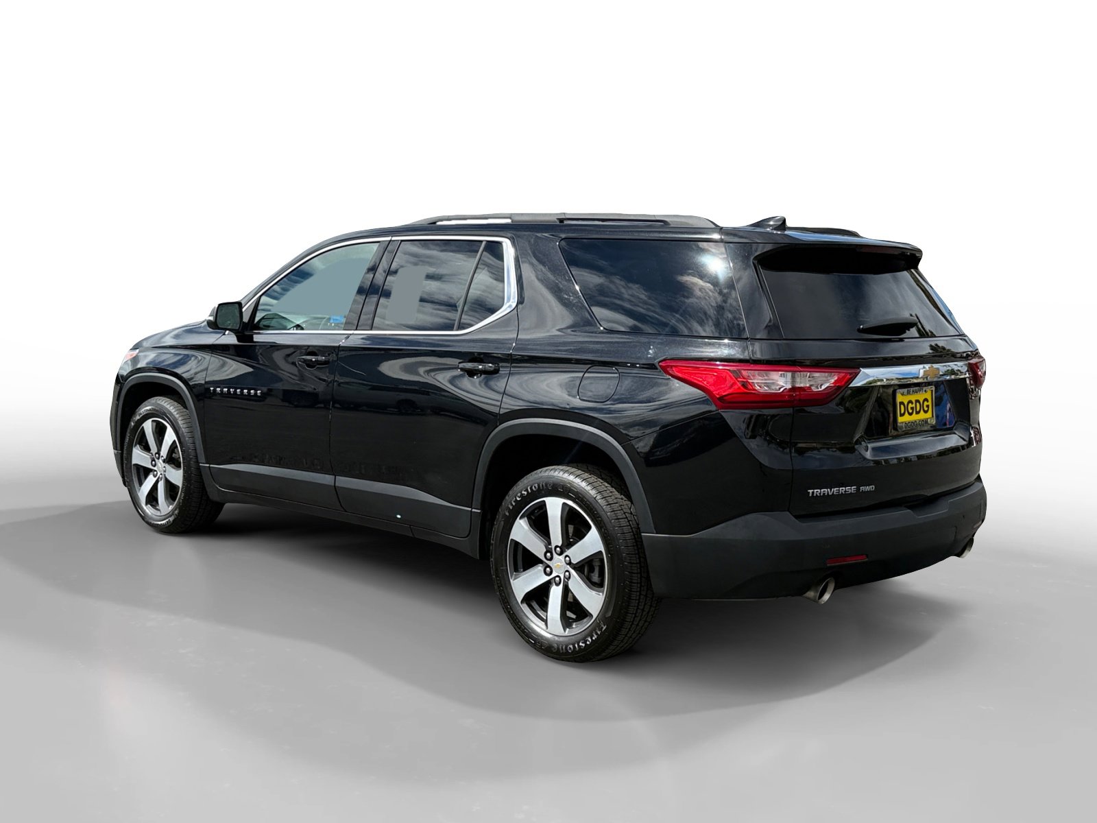 2021 Chevrolet Traverse Leather photo 2