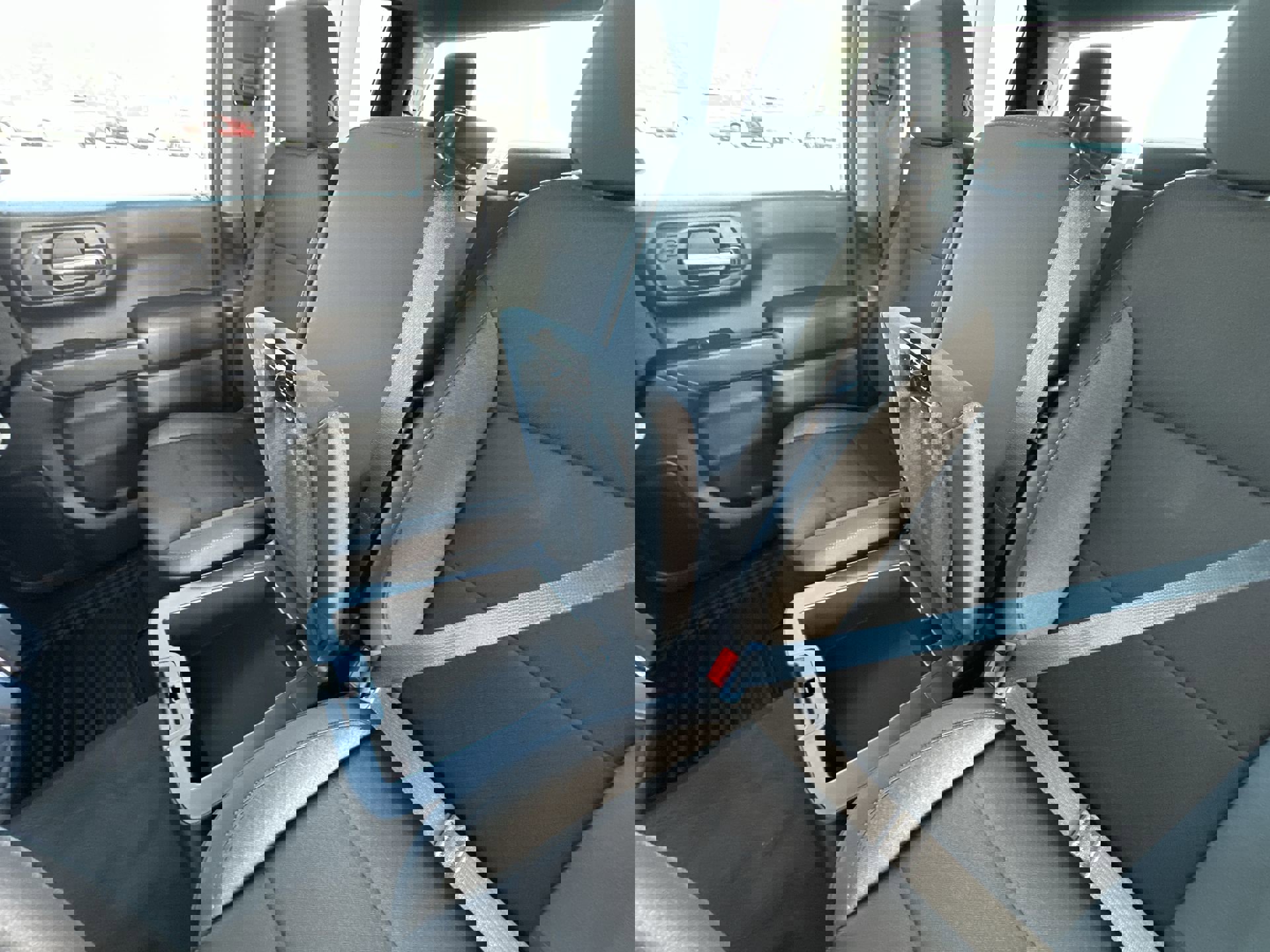 2025 Chevrolet Silverado 1500 Custom photo 30
