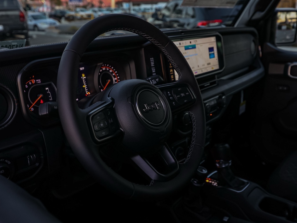 New 2026 Black Clear-Coat Exterior Paint Jeep Mojave image 13