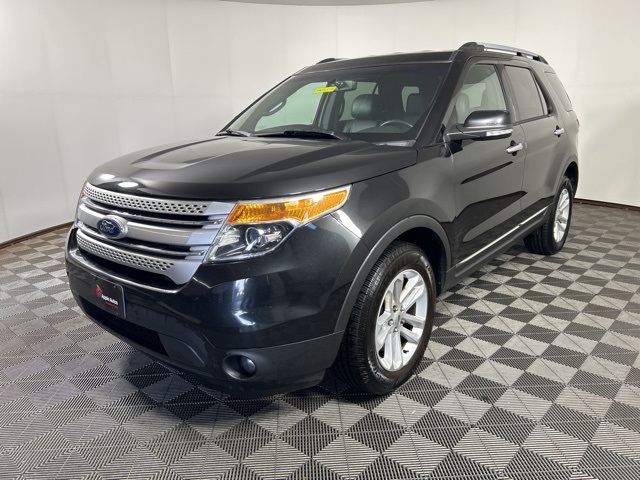 2015 Ford Explorer XLT photo 3