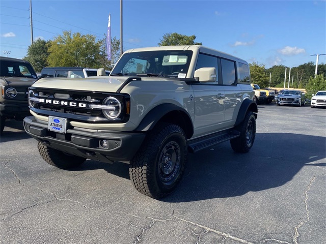 2025 Ford Bronco Outer Banks photo 6