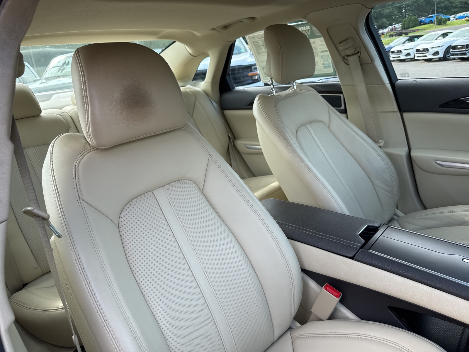 2013 Lincoln MKZ Hybrid photo 28