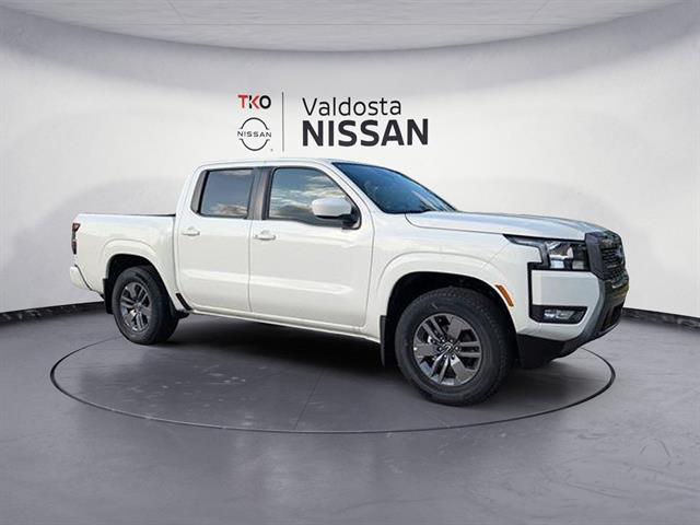 2025 Nissan Frontier SV's photo