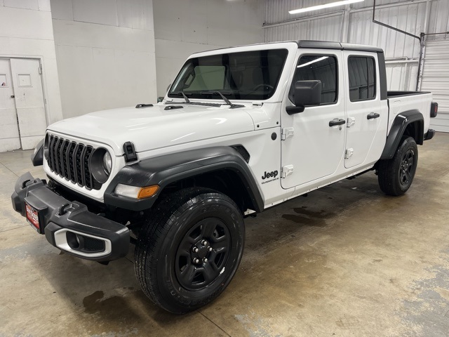 2024 Jeep Gladiator Sport photo 3