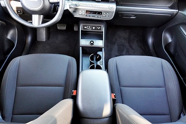 Used 2024 Blue Hyundai SE image 20