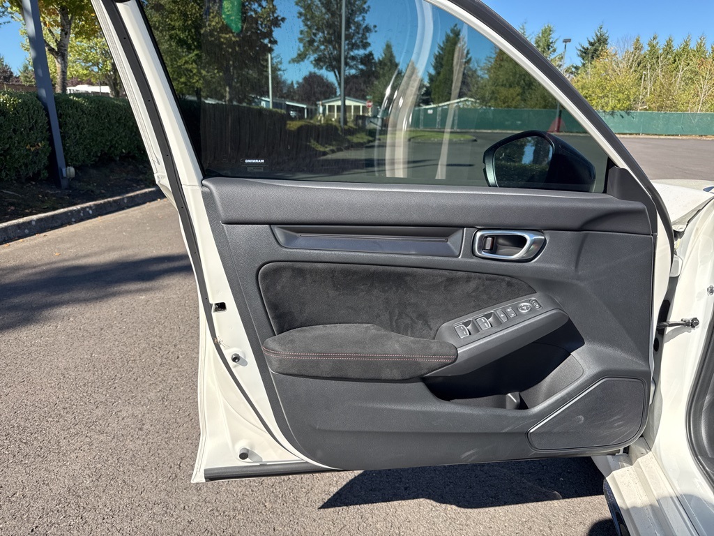 2024 Honda Civic Hatchback photo 16