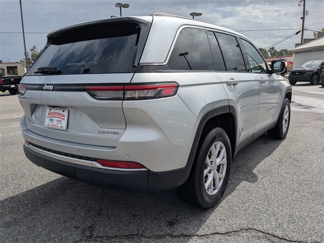 2022 Jeep Grand Cherokee Limited photo 4