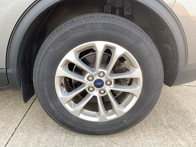 2022 Ford Escape SE photo 6