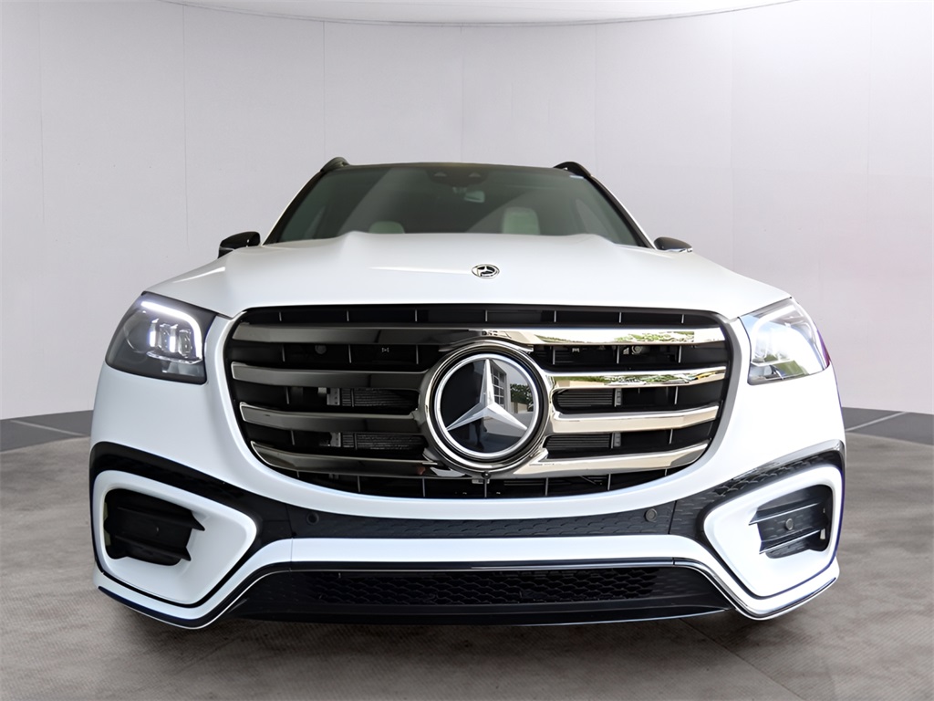 2025 Mercedes Benz GLS 450 4MATIC photo 3