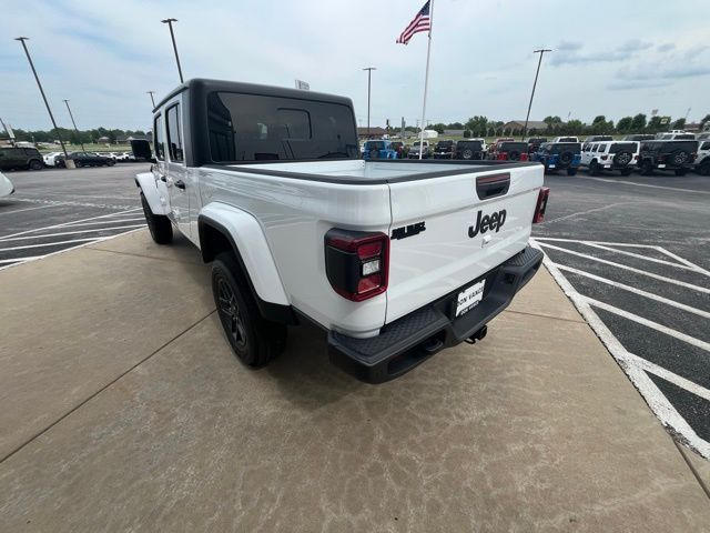 2025 Jeep Gladiator Sport S photo 4