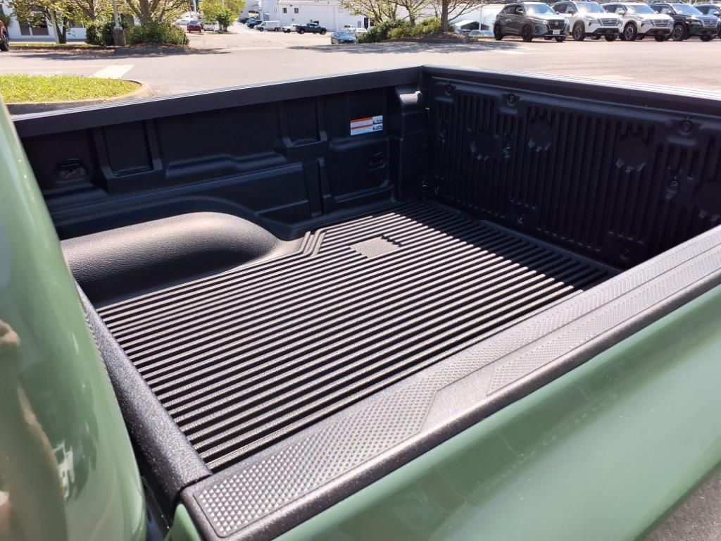 2025 Nissan Frontier Crew Cab PRO-4X photo 12