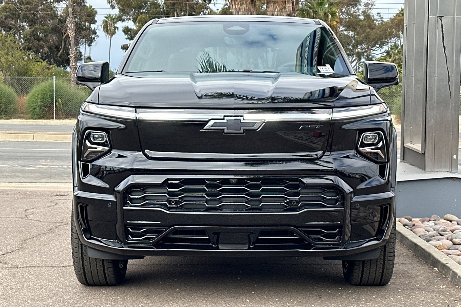 2024 Chevrolet Silverado EV RST photo 4