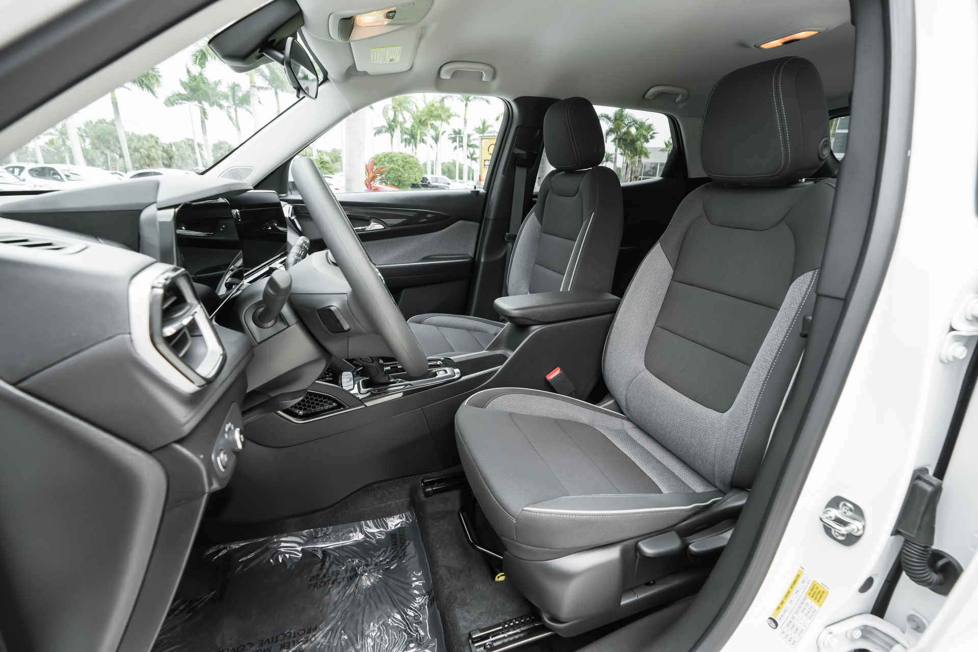 2024 Chevrolet Trailblazer LT photo 6
