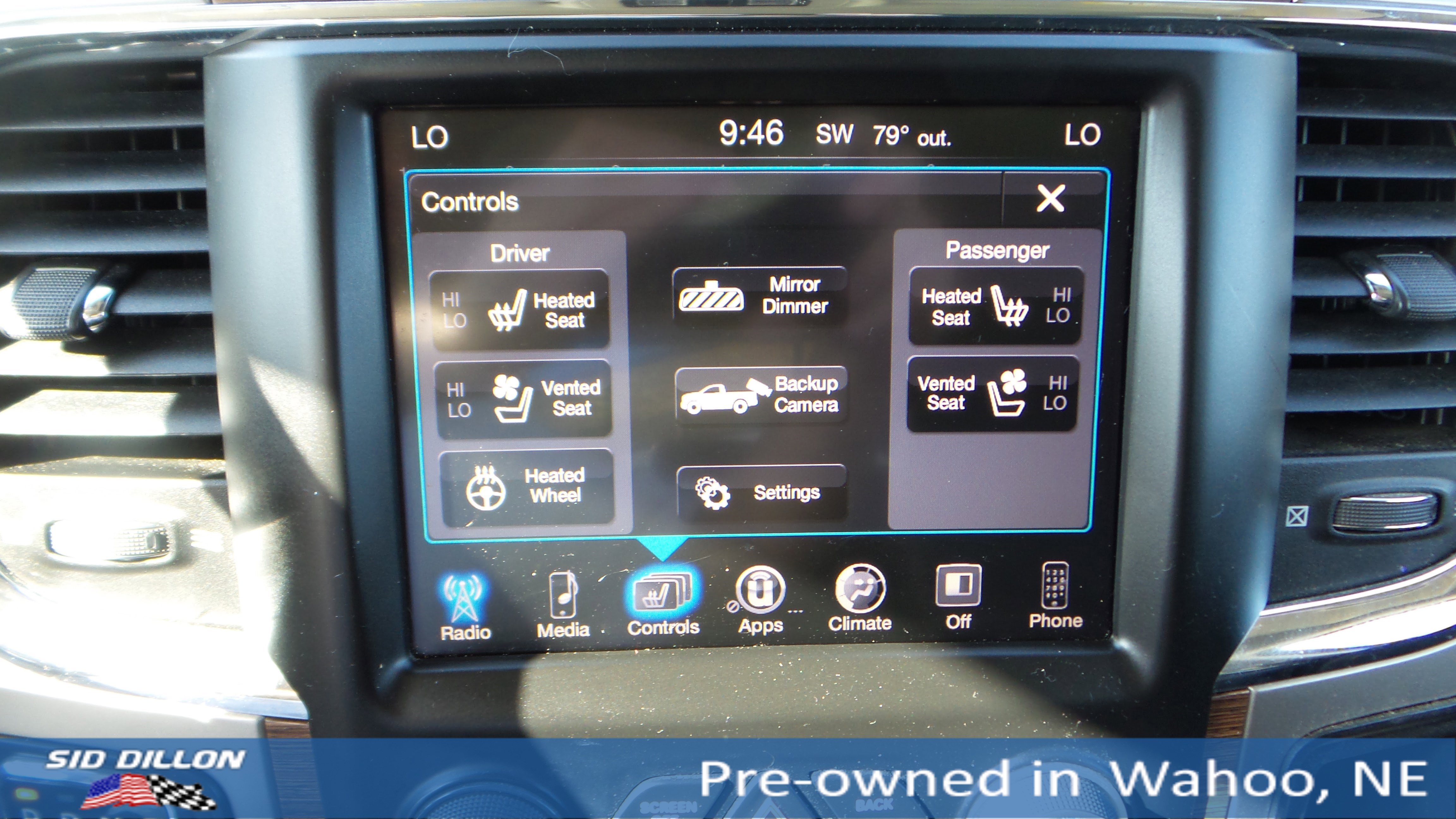 2016 Ram 1500 Laramie photo 8
