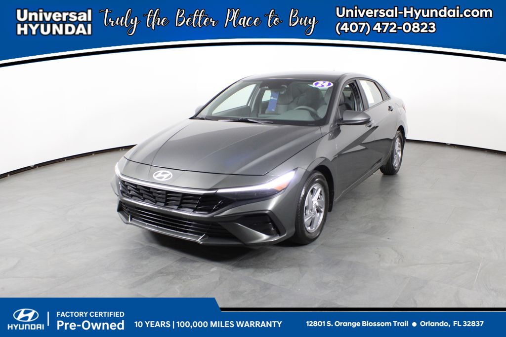 2024 Hyundai Elantra SE's photo