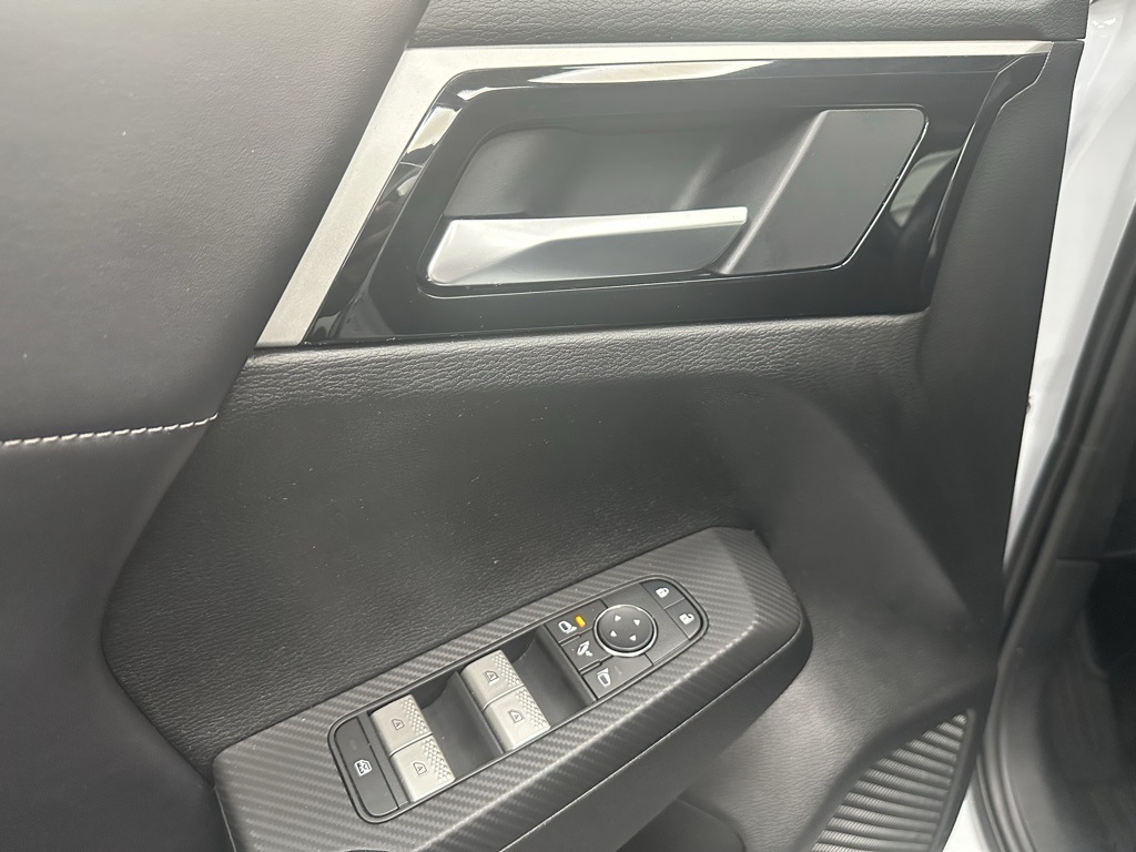 2024 Mitsubishi Outlander SE photo 10
