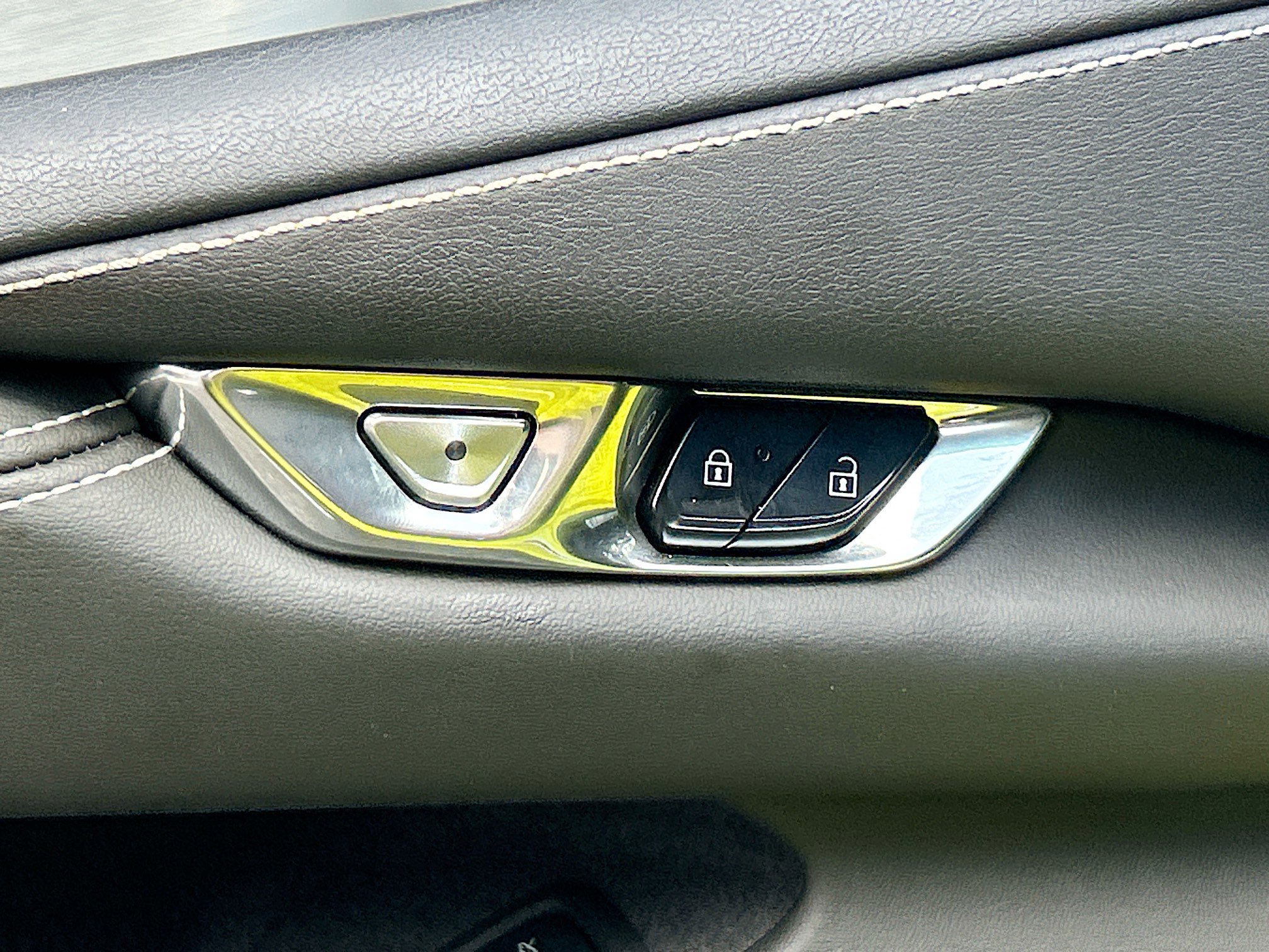 2023 Chevrolet Corvette 1LT photo 14