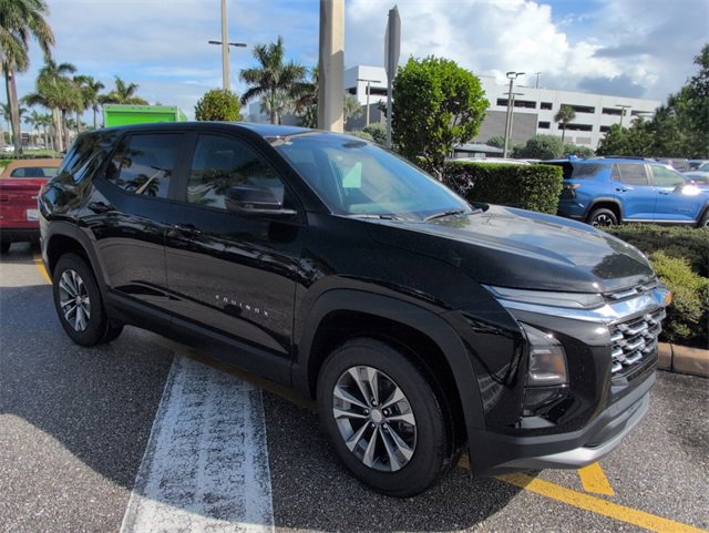 2026 Chevrolet Equinox LT photo 2